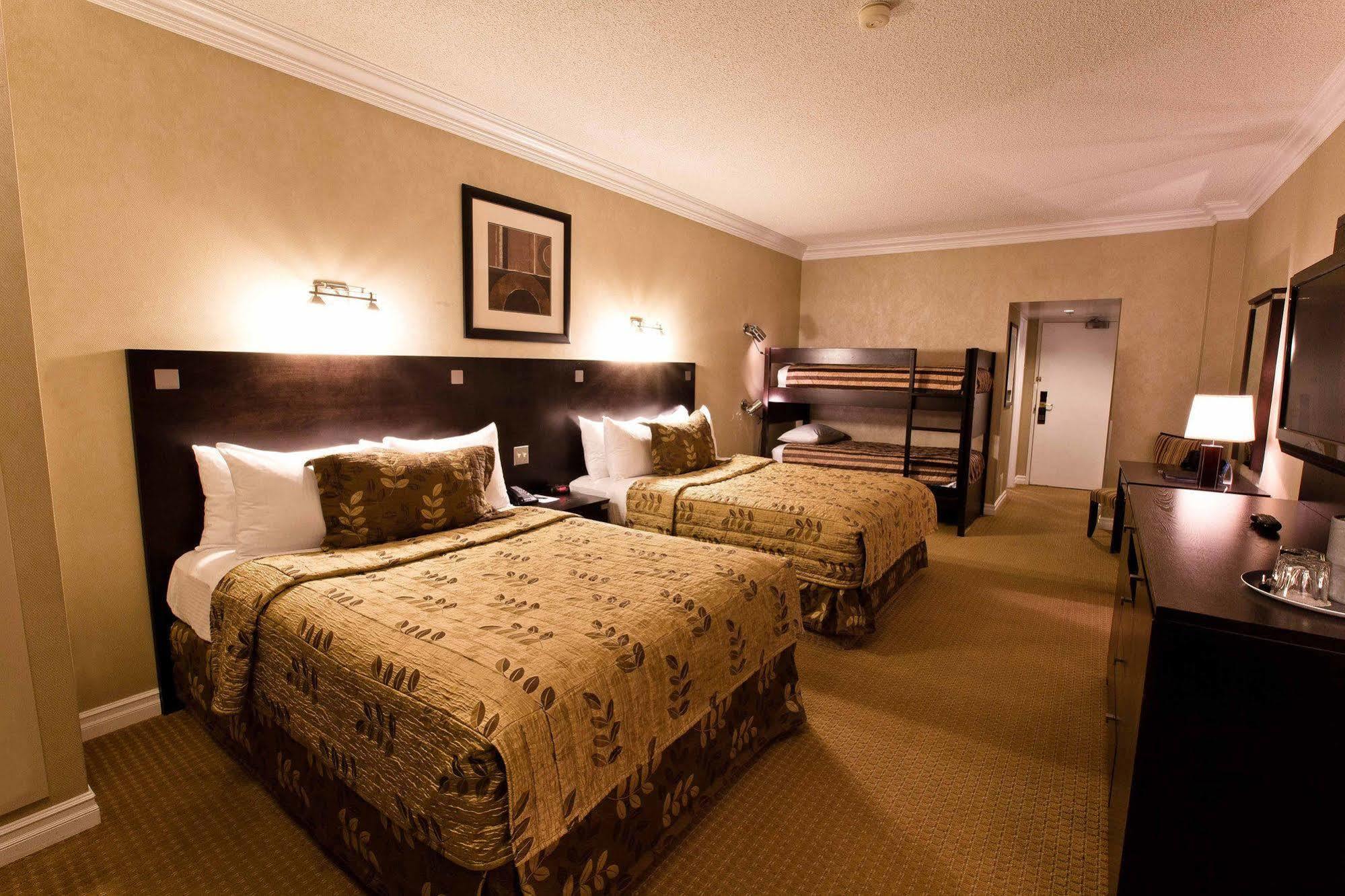 Fantasyland Hotel Edmonton Exteriér fotografie